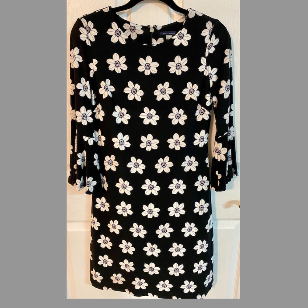 Ladies Dress, Tommy Hilfiger, Size4, ¾ sleeve, Black & White